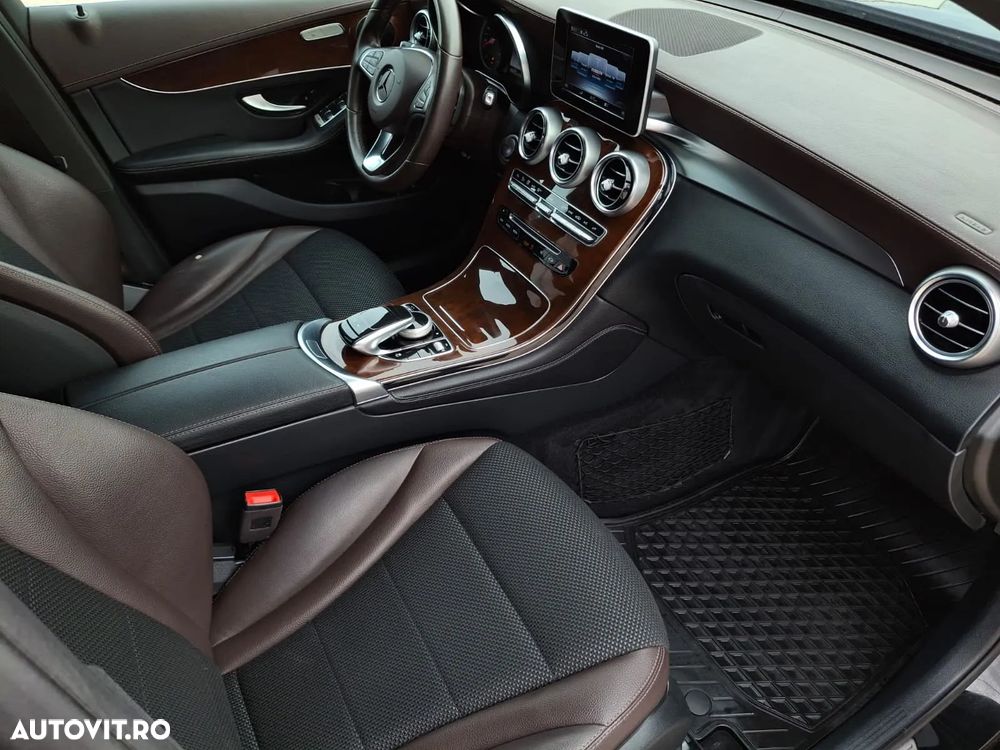 Mercedes-Benz GLC Coupe 250 4MATIC - 11