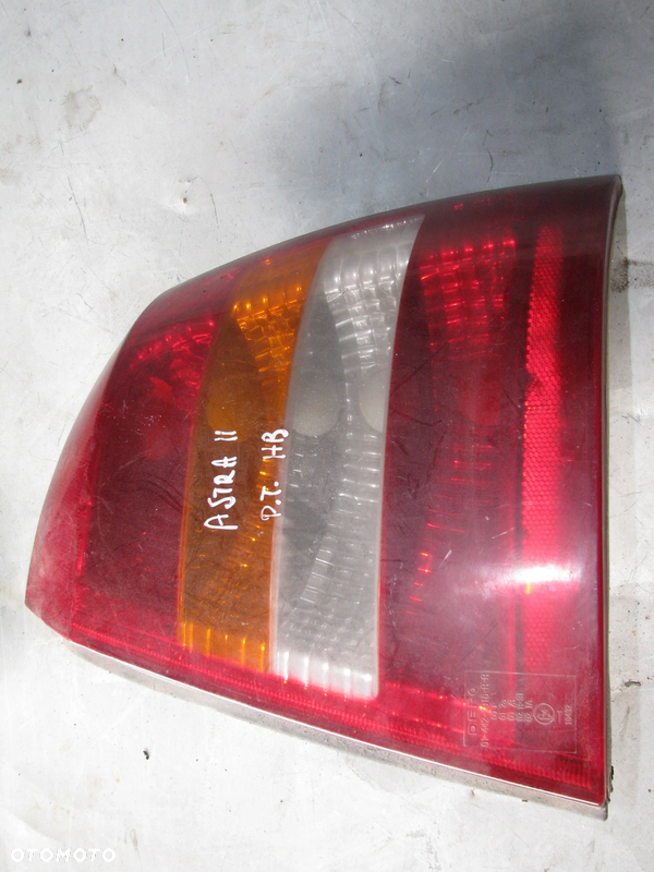 OPEL ASTRA II  G HB LAMPA PRAWA TYŁ TYLNA