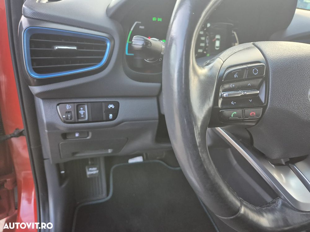 Hyundai IONIQ - 17