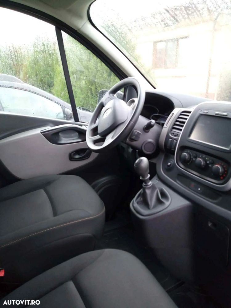 Renault Trafic - 8