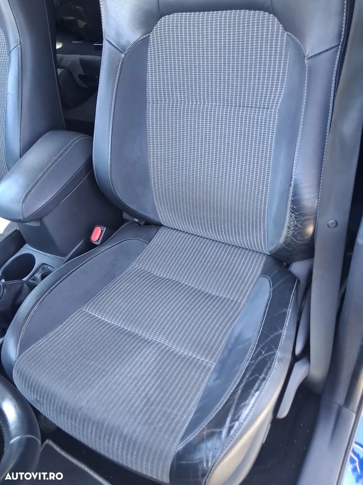 Toyota Auris 1.8 L VVT-i Sol + - 14