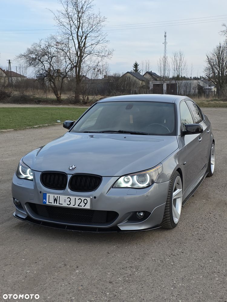 BMW Seria 5 520i - 4