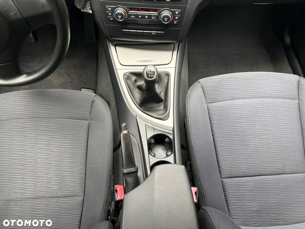 BMW Seria 1 116i - 19