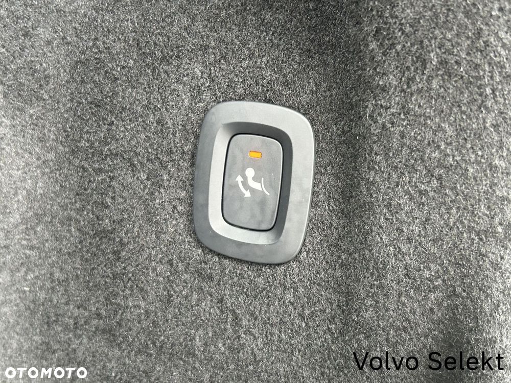 Volvo XC 60 - 30