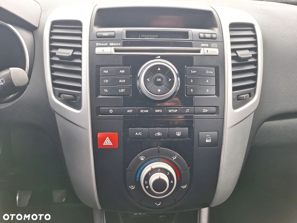 Kia Venga 1.4 M - 12