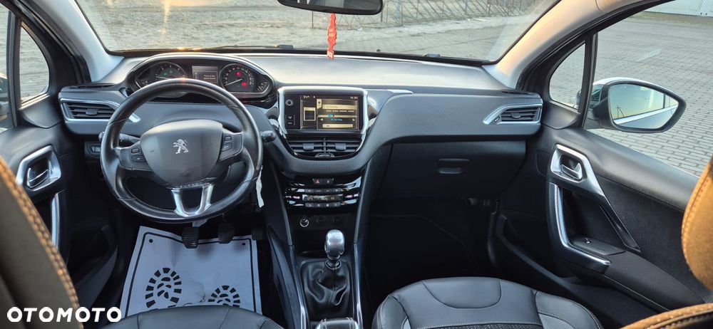 Peugeot 2008 e-HDi FAP 115 STOP & START Allure - 9