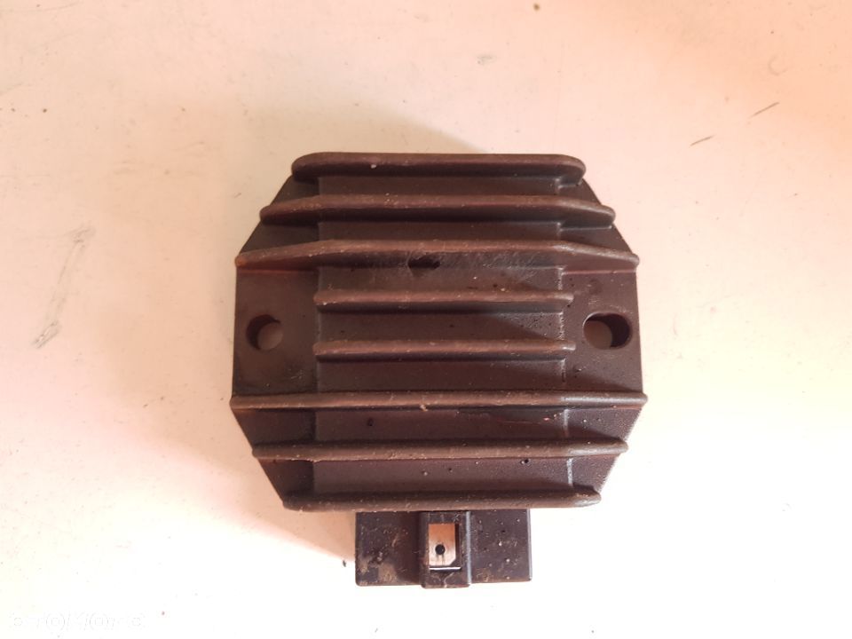 Malaguti Madison 125 2006 Regulator Napięcia - 1