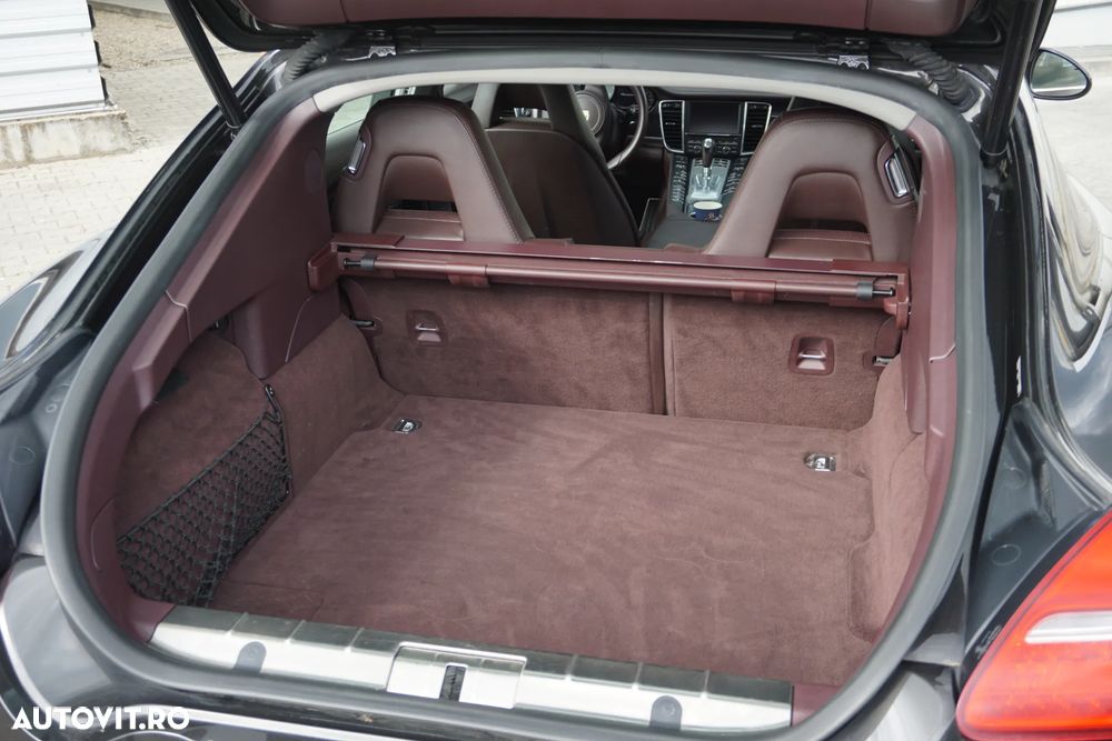 Porsche Panamera - 28