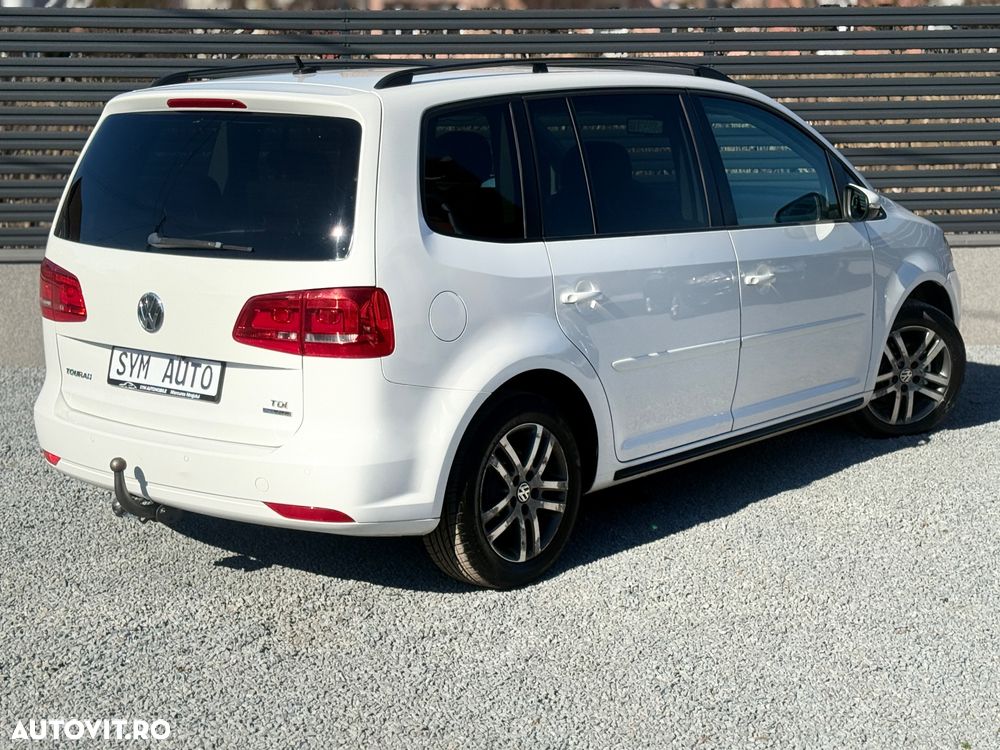 Volkswagen Touran 1.6 TDI DPF BlueMotion Technology DSG Comfortline - 4