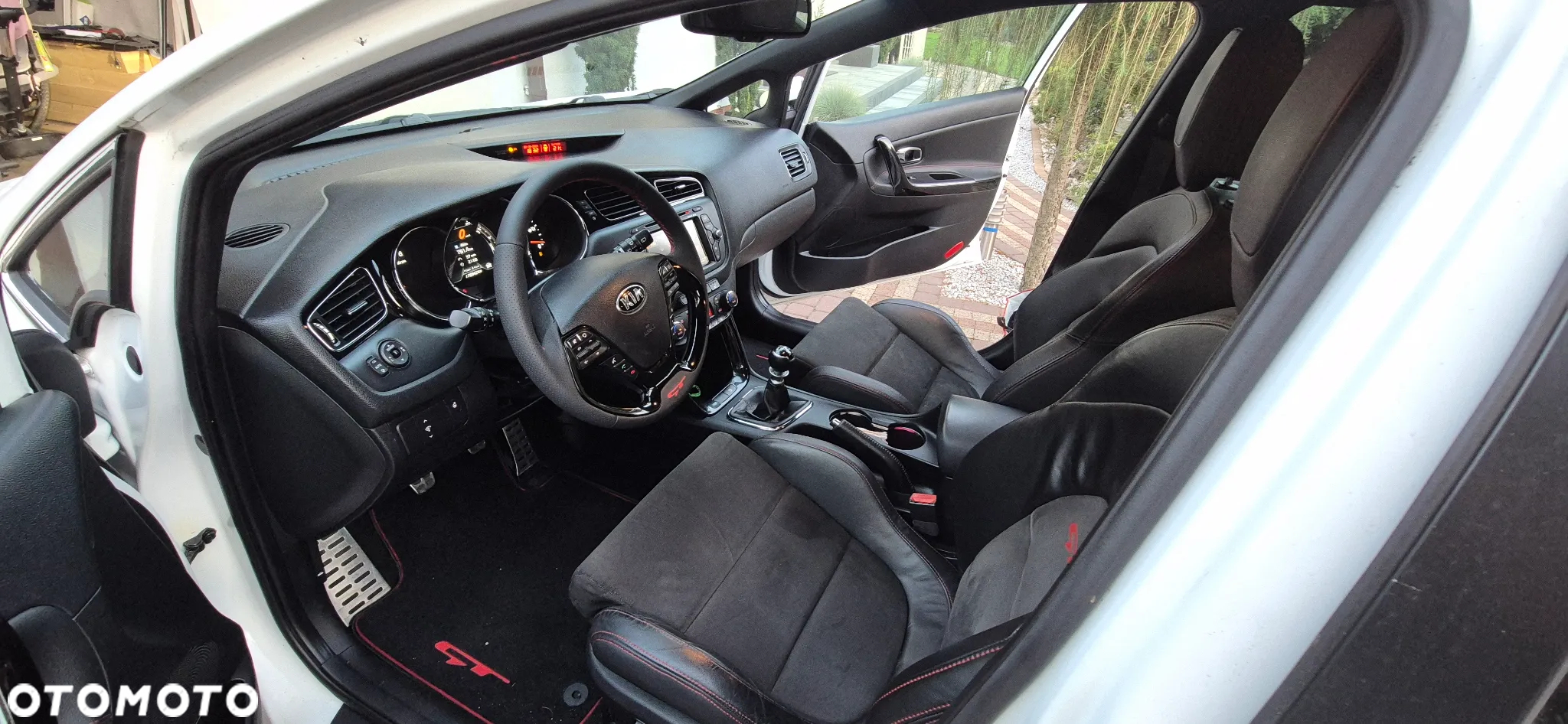 Kia Ceed 1.6 T-GDI GT - 5