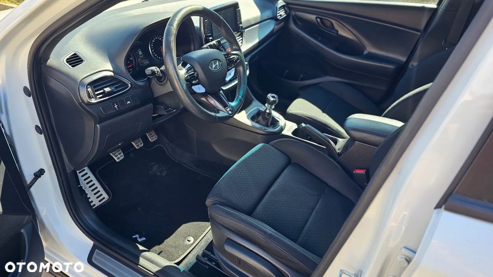 Hyundai i30 N 2.0 T-GDI - 13
