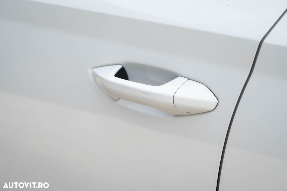 Skoda Octavia 2.0 TDI DSG 4X4 Scout - 37