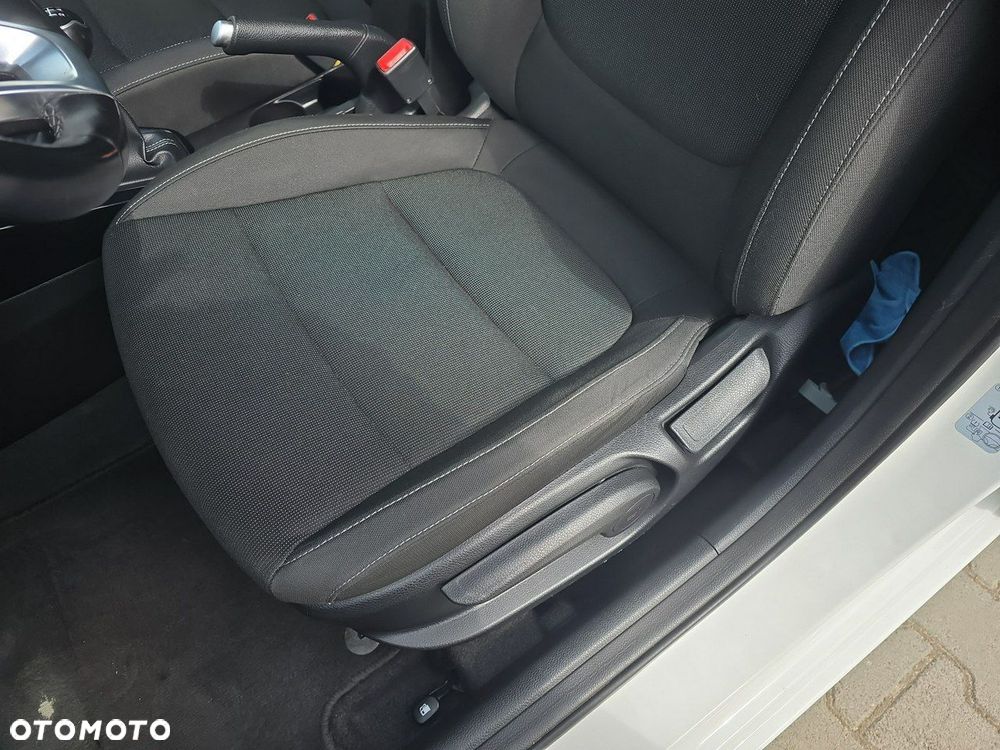 Kia Rio - 12
