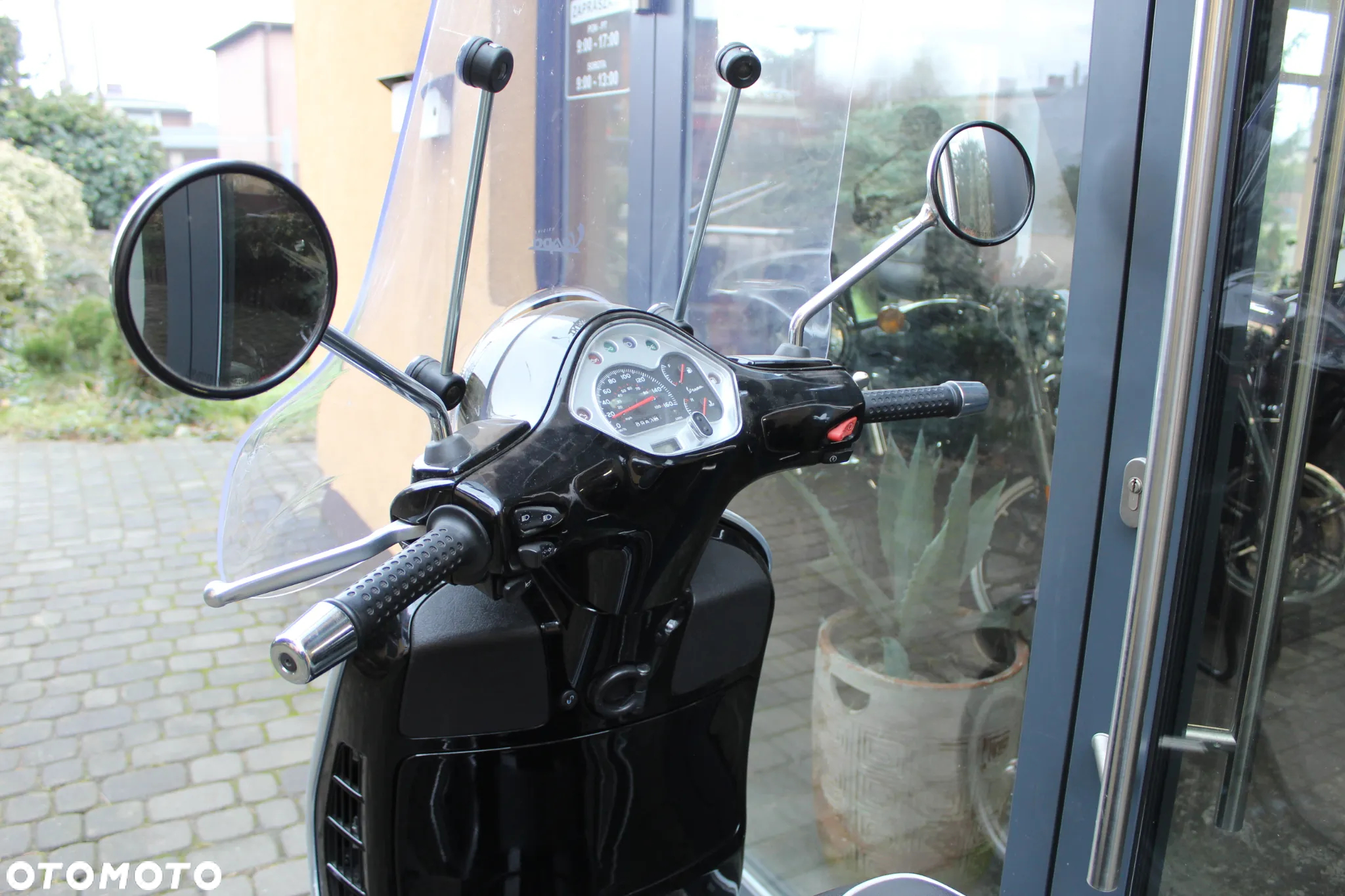 Vespa GTS - 12