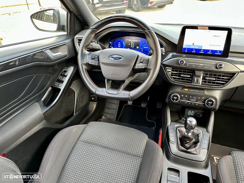 Ford Focus SW 1.0 EcoBoost Hybrid ST-LINE X - 35