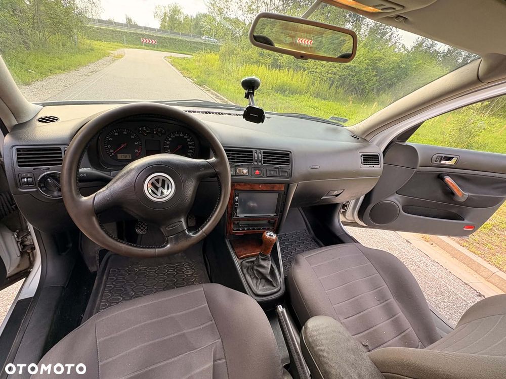 Volkswagen Bora 1.6 Basis - 6