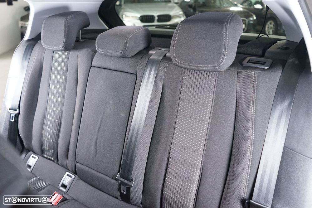 Peugeot 308 1.6 e-HDi Allure - 36
