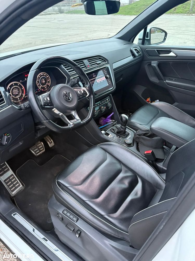 Volkswagen Tiguan - 11