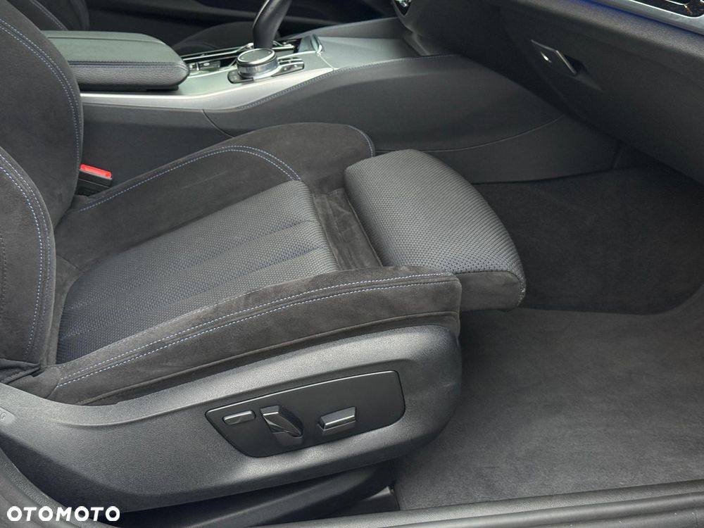 BMW Seria 5 520d xDrive M Sport Edition - 21