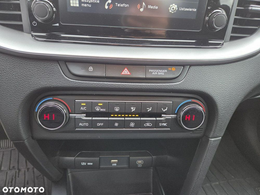 Kia Ceed 1.5 T-GDI M DCT - 24