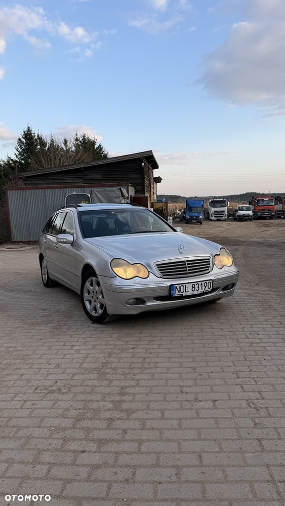 Mercedes-Benz C-Class 2001 photo 3