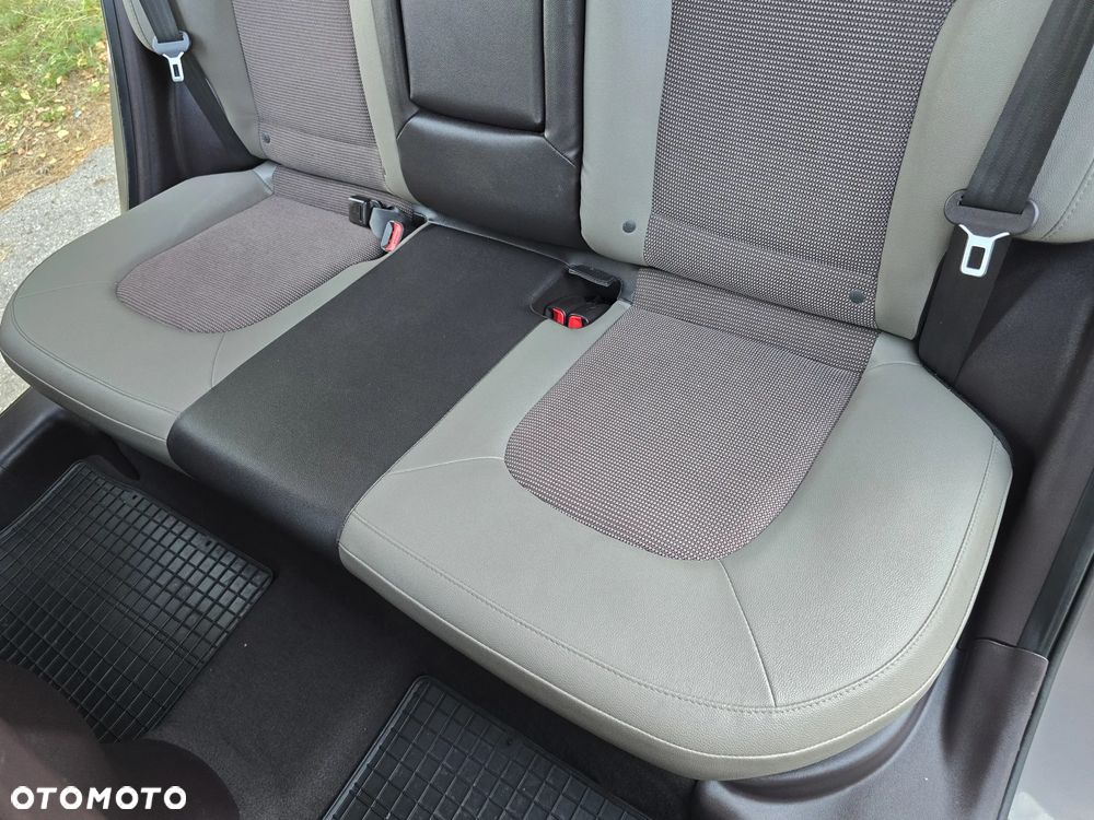 Hyundai ix35 1.6 GDI Premium 2WD - 24
