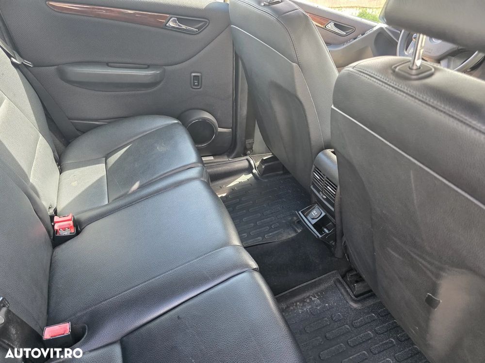 Mercedes-Benz B 180 - 24