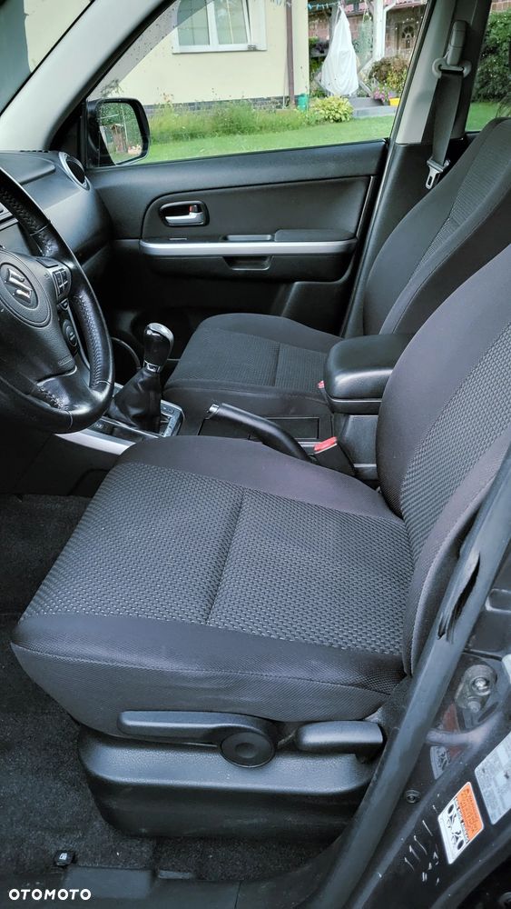 Suzuki Grand Vitara 2.4 Premium - 2