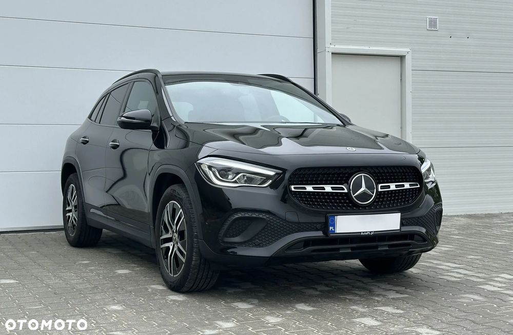Mercedes-Benz GLA 200 4-Matic Progressive - 12