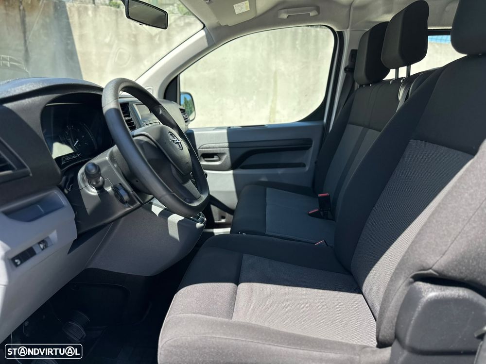 Opel Vivaro 1.5 CDTi L3H1 Essentia - 11