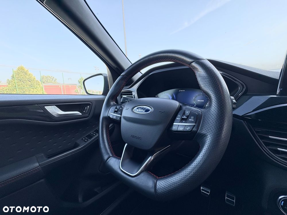 Ford Kuga 1.5 EcoBoost 2x4 ST-Line - 25