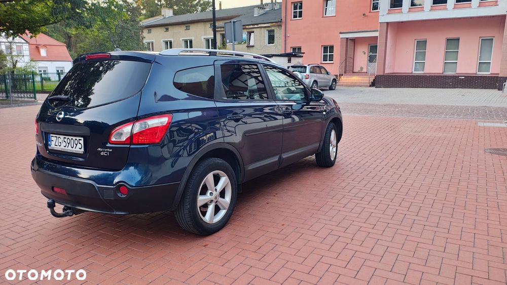 Nissan Qashqai+2 - 4