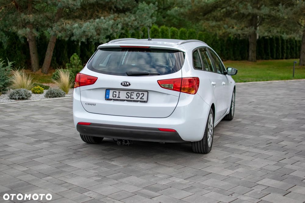Kia Ceed - 23