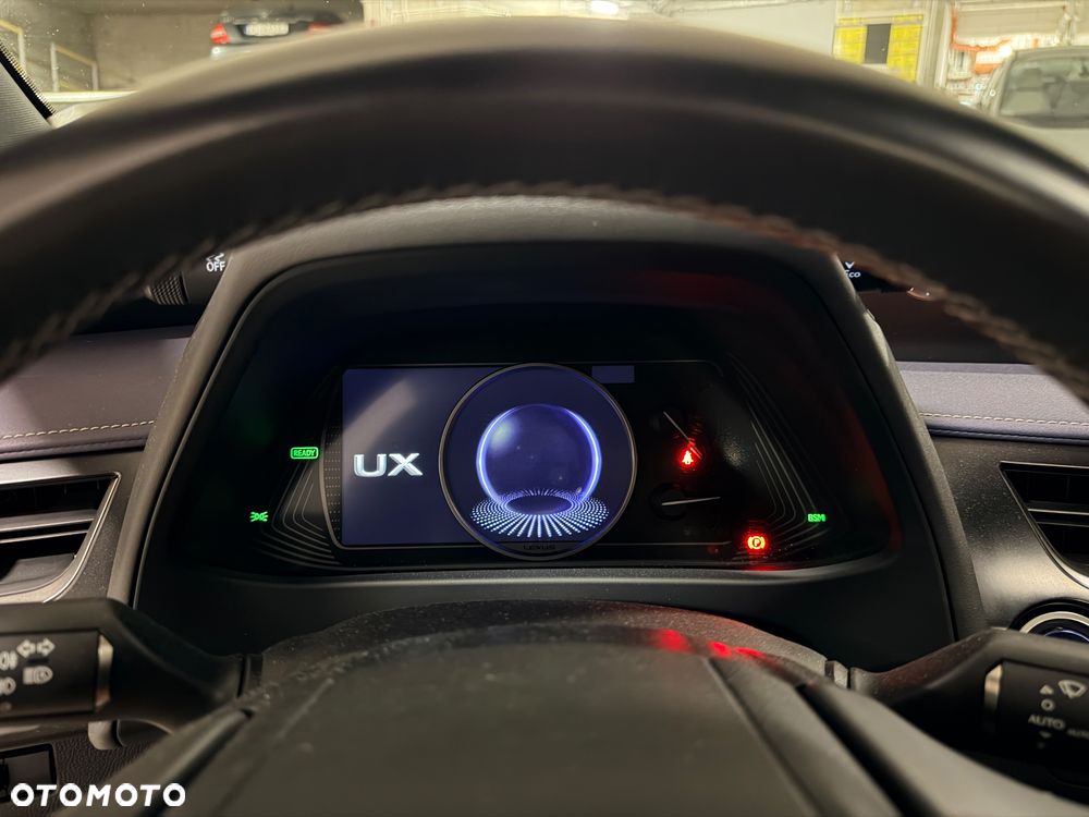 Lexus UX - 21