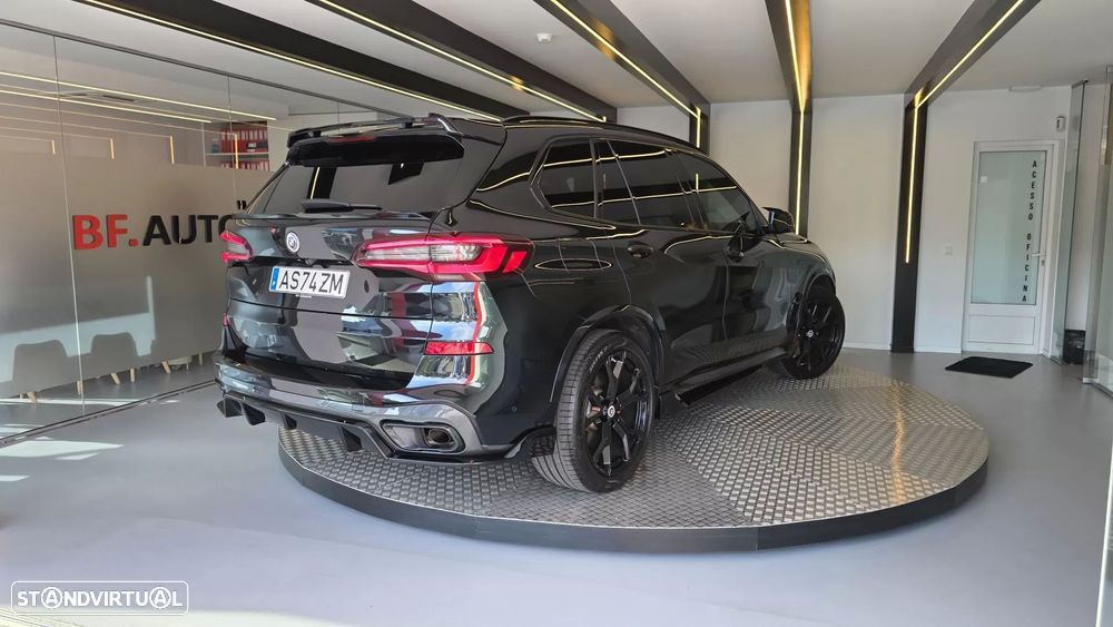 BMW X5 30 d xDrive Pack M 50 anos - 4