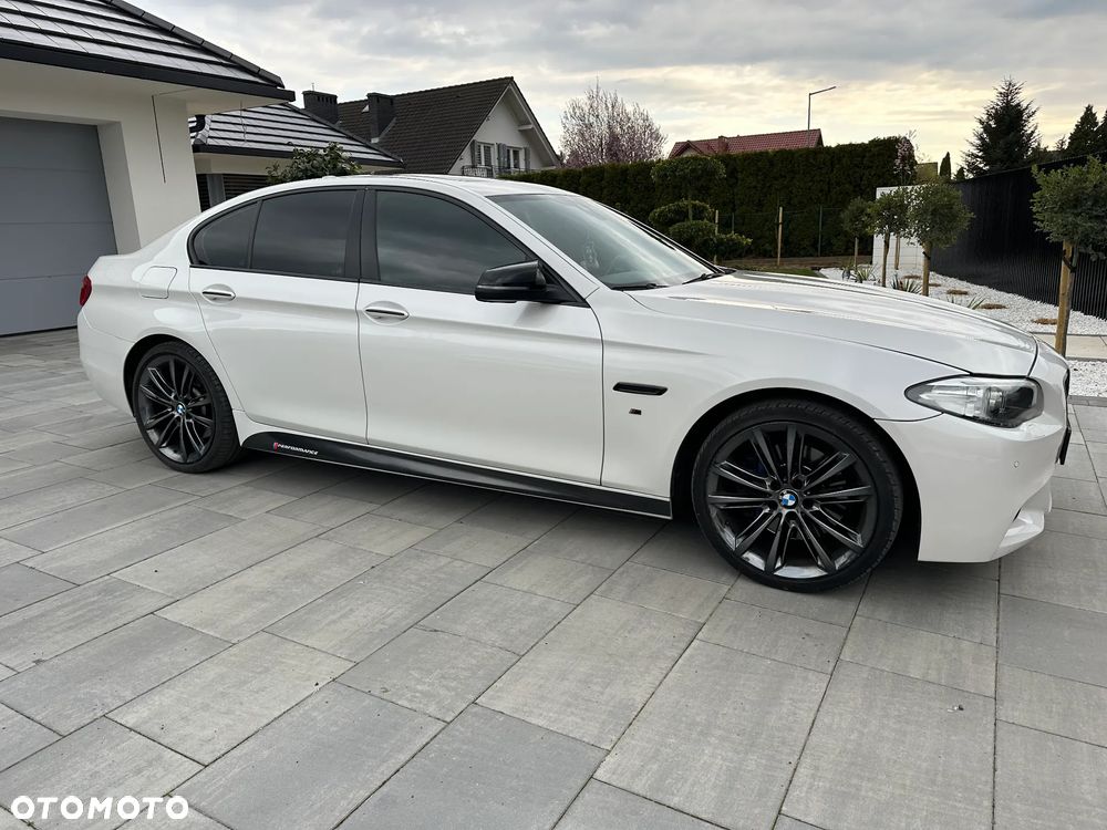 BMW Seria 5 535d xDrive - 14