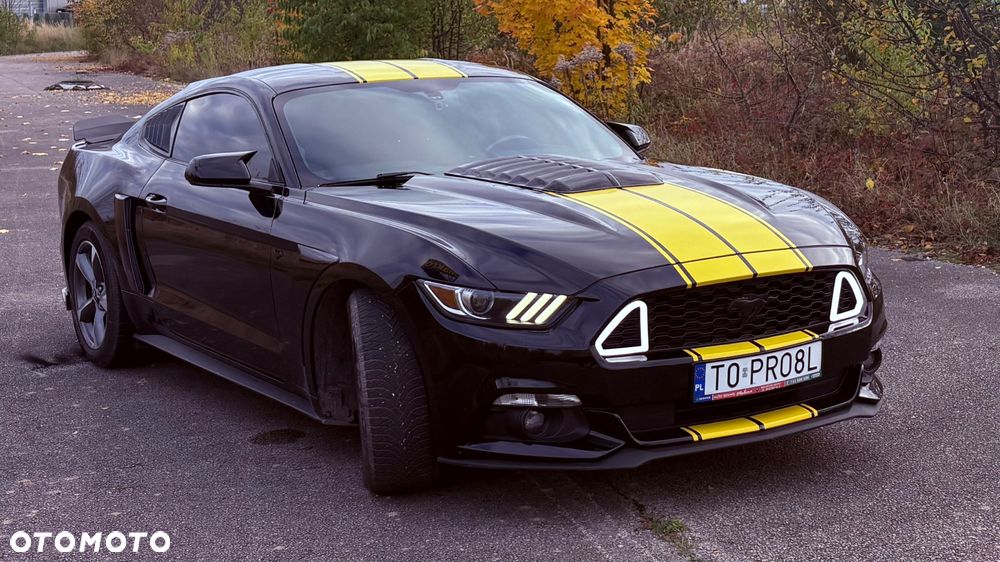 Ford Mustang - 4
