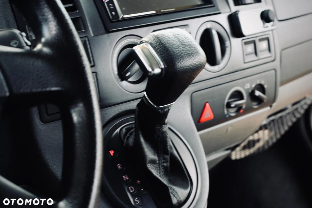 Volkswagen Transporter - 26