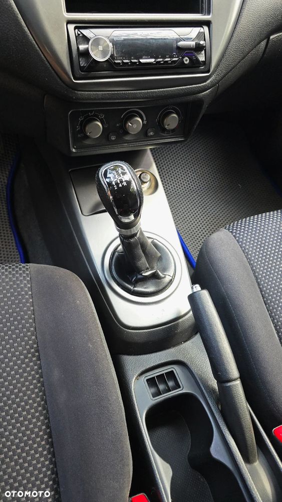 Mitsubishi Lancer - 12