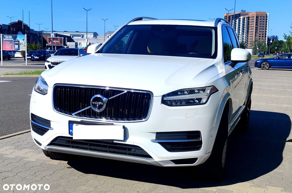 Volvo XC 90 T8 AWD Plug-In Hybrid Momentum 7os - 12