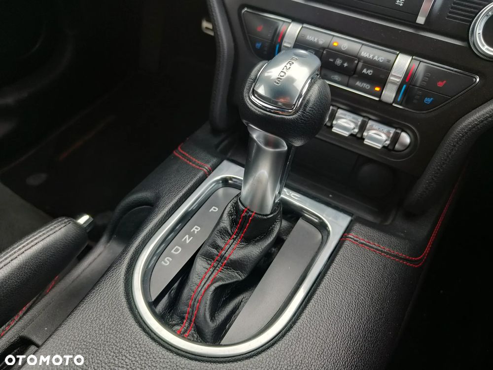 Ford Mustang - 17