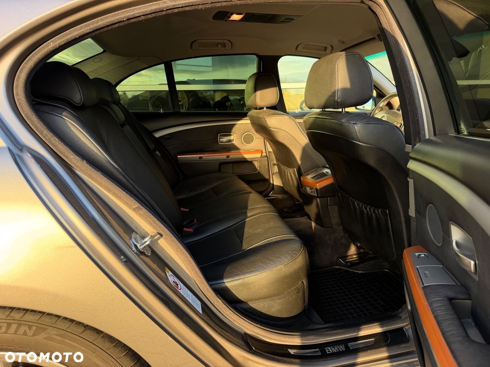 BMW Seria 7 730d - 28
