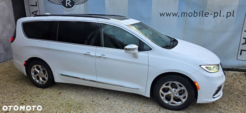 Chrysler Pacifica - 5