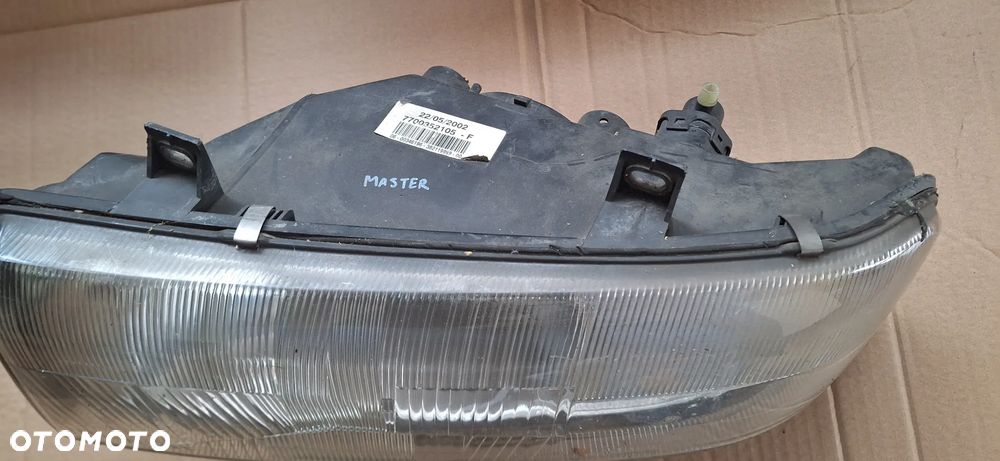 Lampa prawa lewa przod master - 3