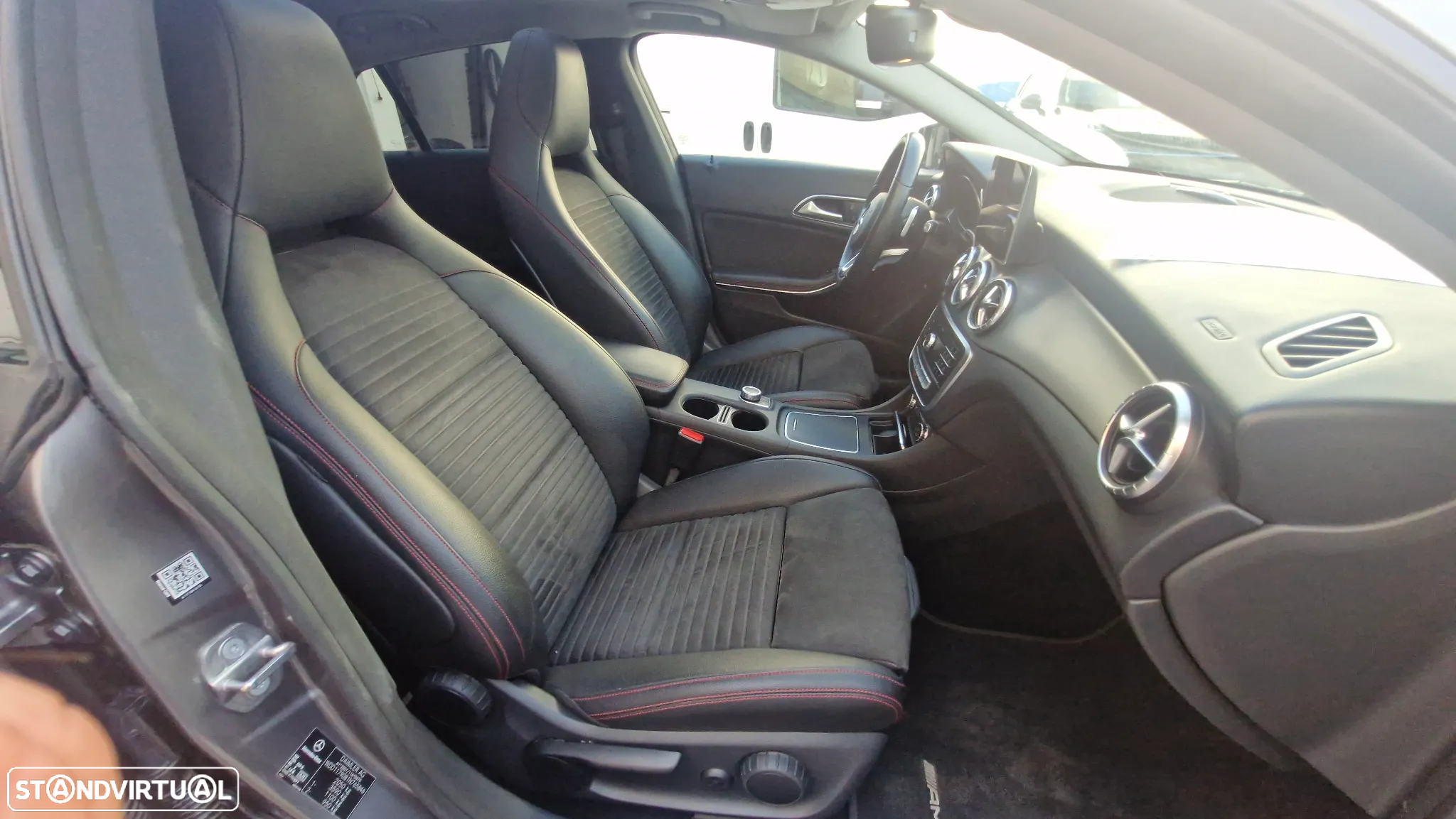 Mercedes-Benz CLA 200 d Shooting Brake AMG Line Aut. - 13