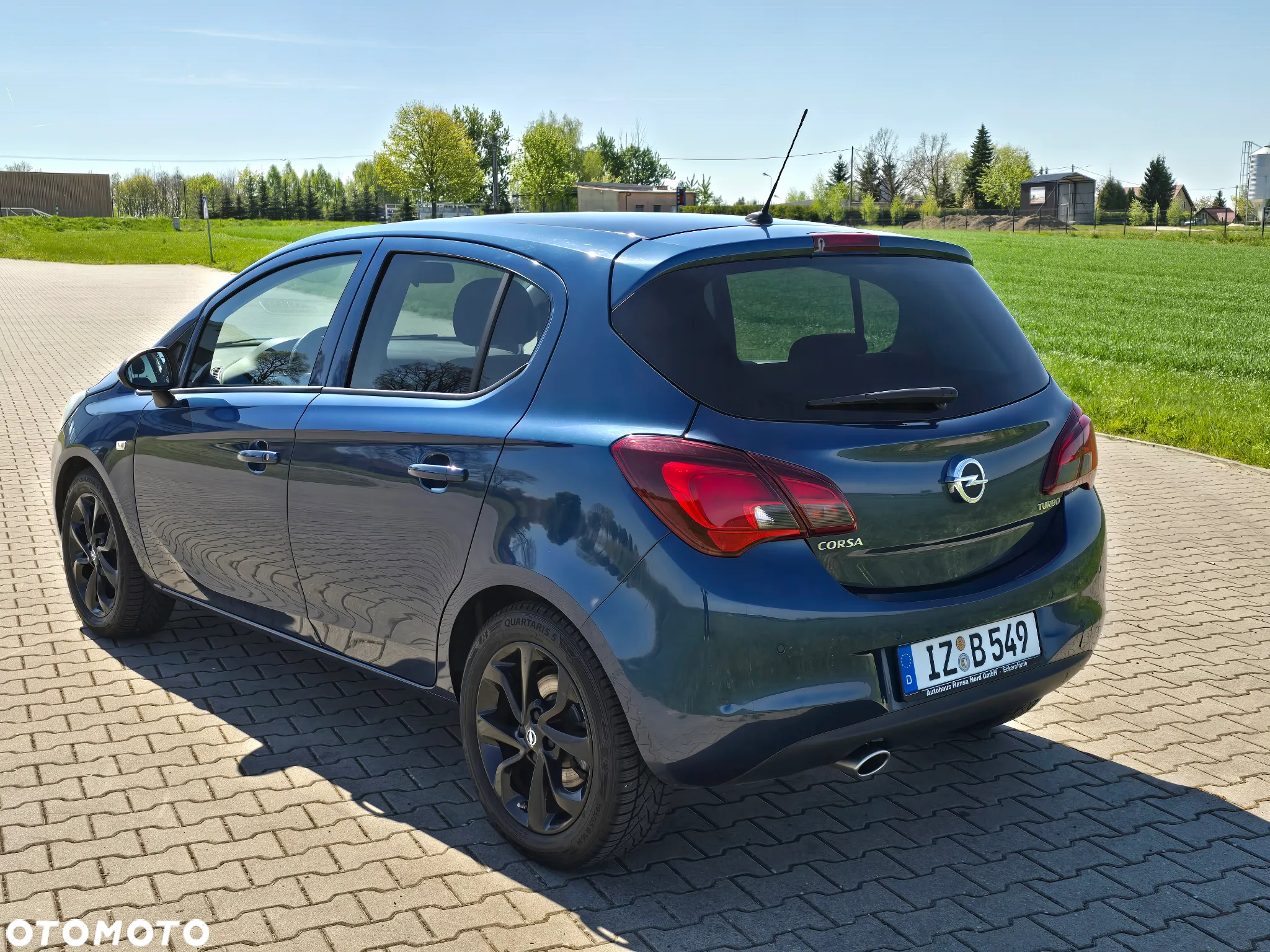 Opel Corsa 1.4 16V Cosmo - 3