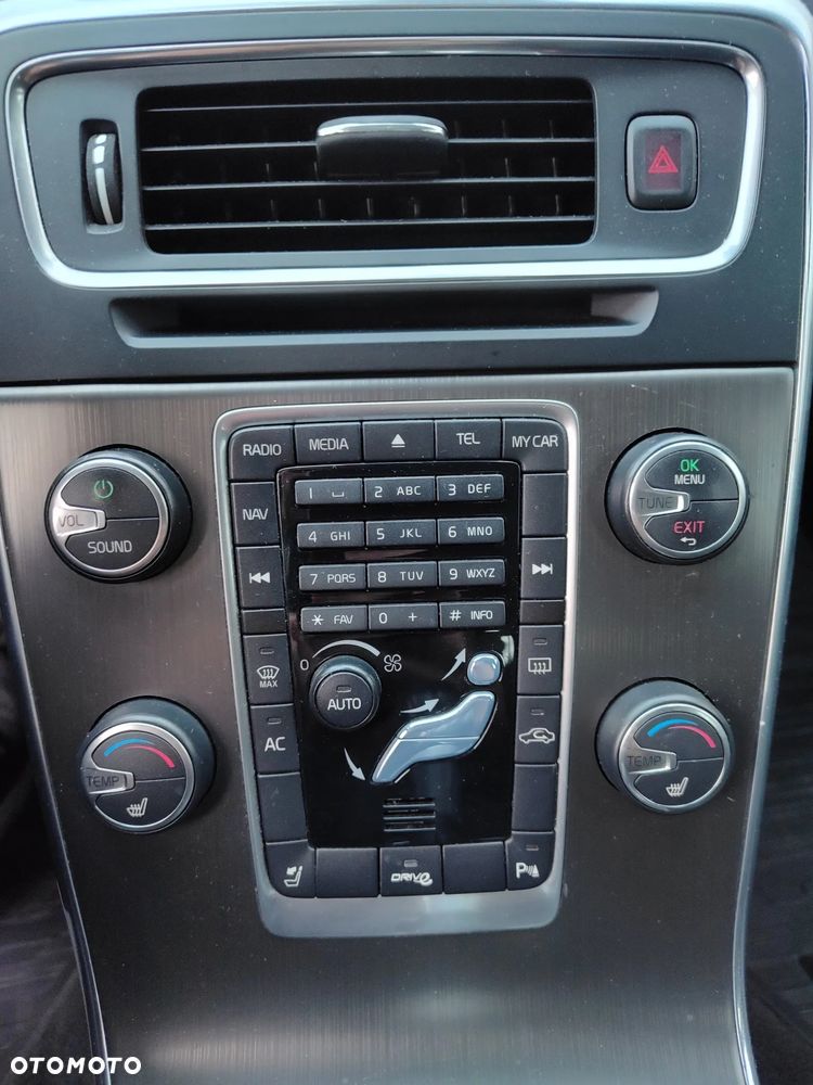 Volvo V60 T3 Summum - 9