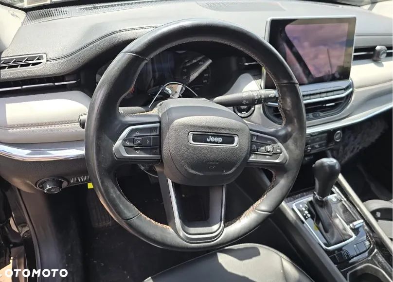 Jeep Compass - 10