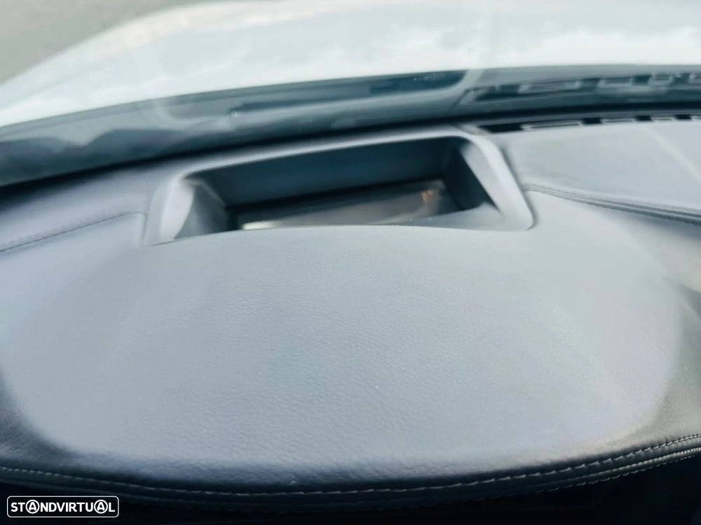 BMW 320 d Pack M - 29