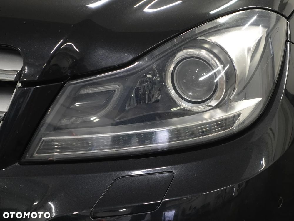 Mercedes-Benz Klasa C 200 (BlueEFFICIENCY) 7G-TRONIC Avantgarde - 14